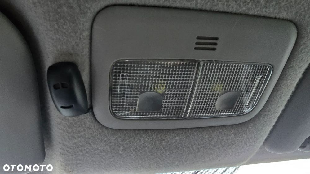 Toyota Yaris 1.4 D-4D Prestige - 26