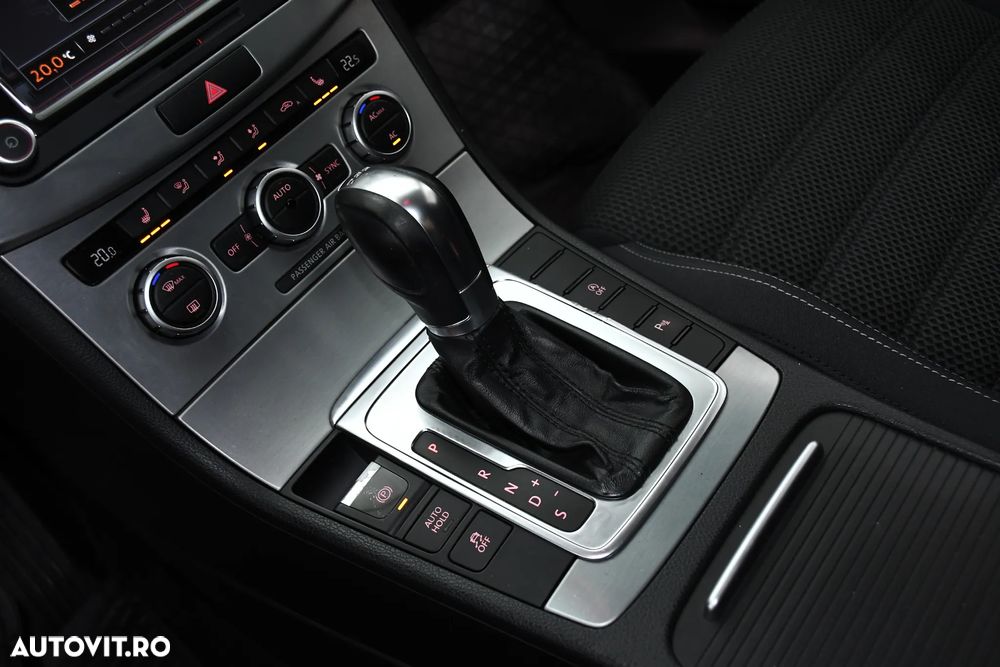 Volkswagen Passat CC 2.0 TDI DSG - 8