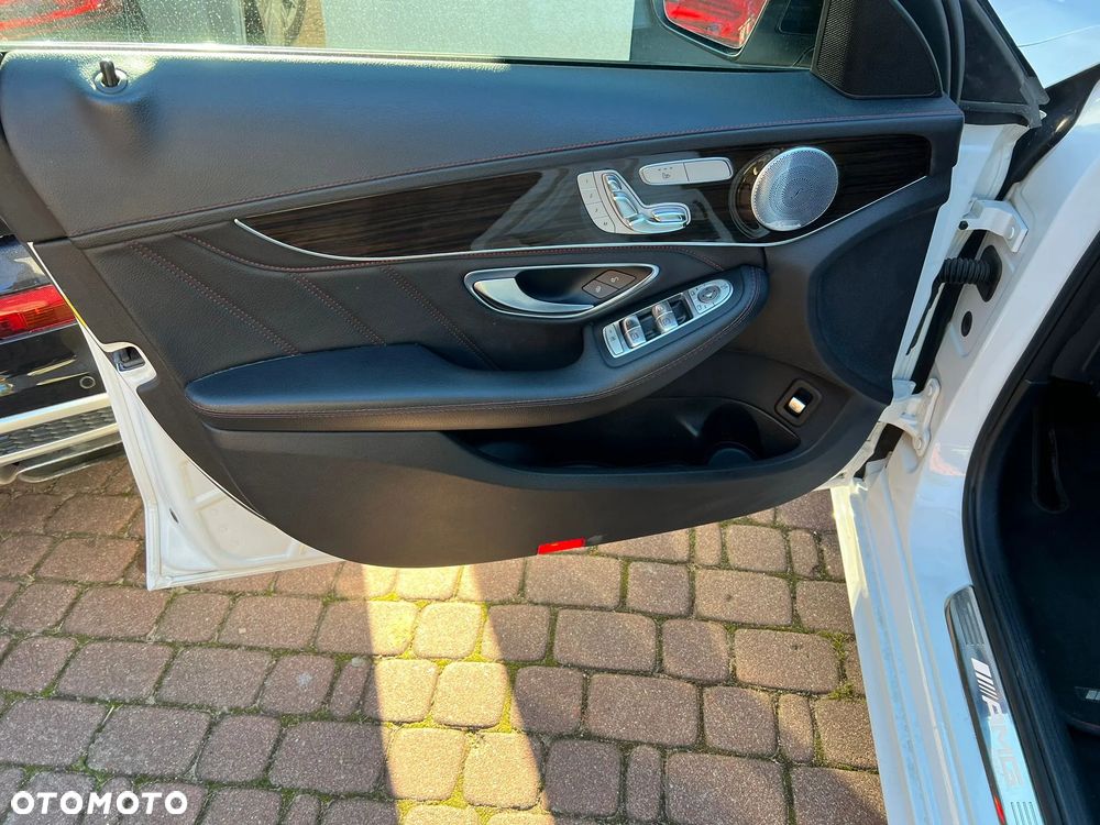 Mercedes-Benz Klasa C AMG 43 4Matic 9G-TRONIC - 13