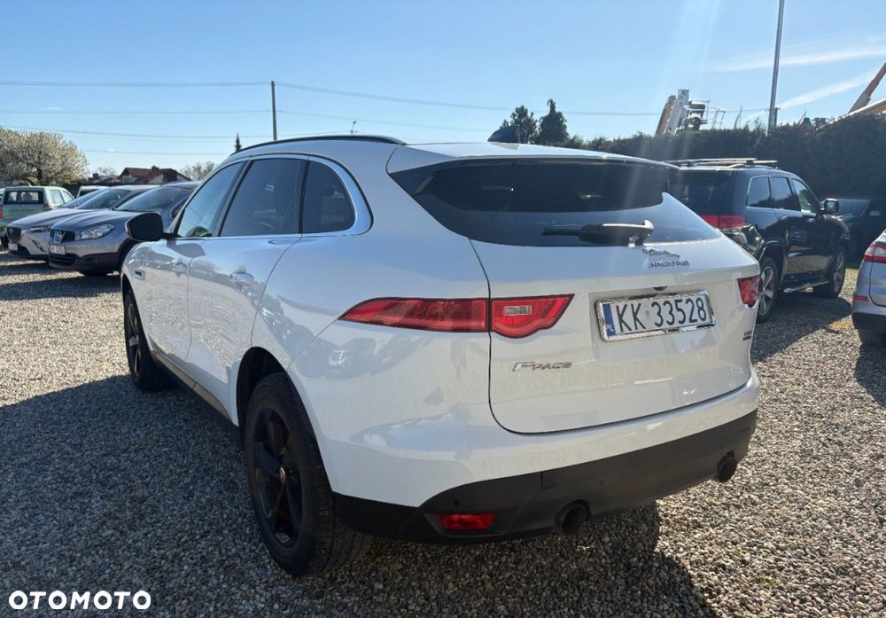 Jaguar F-Pace - 4