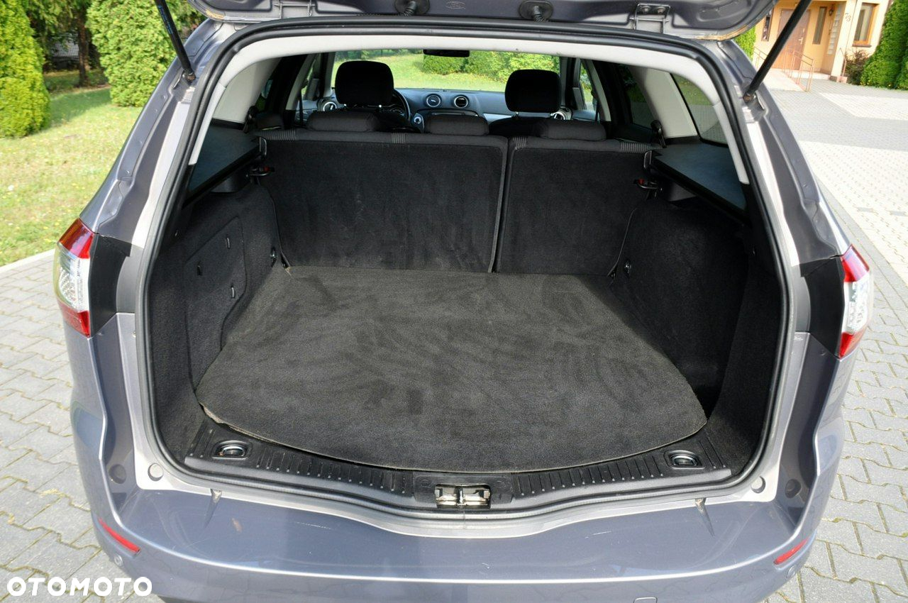 Ford Mondeo - 39