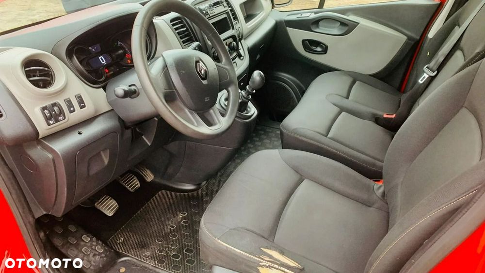 Renault Trafic - 13