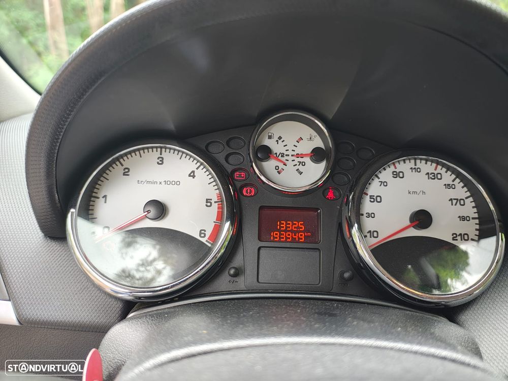 Peugeot 207 1.4 HDi Premium - 10