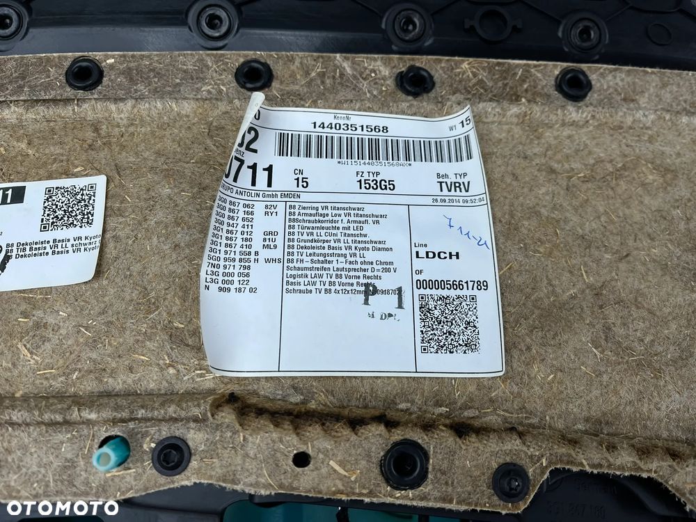 VW Passat B8 Boczek drzwi prawy przód 3G1867012 3G1971558B - 6