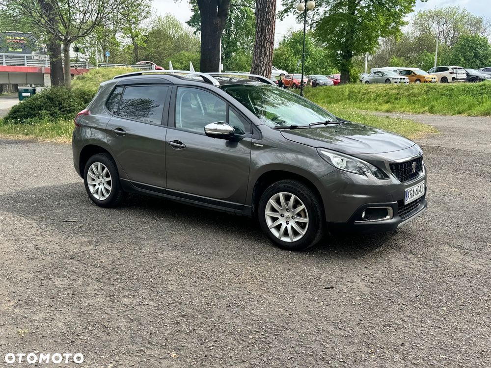 Peugeot 2008 1.6 BlueHDi Style - 11