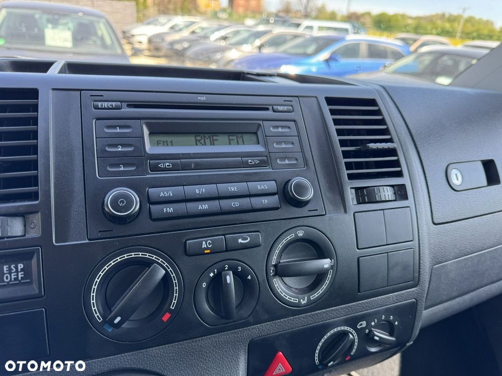Volkswagen Multivan - 15