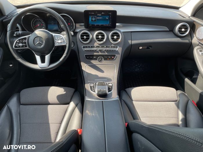 Mercedes-Benz C 220 d Aut - 11