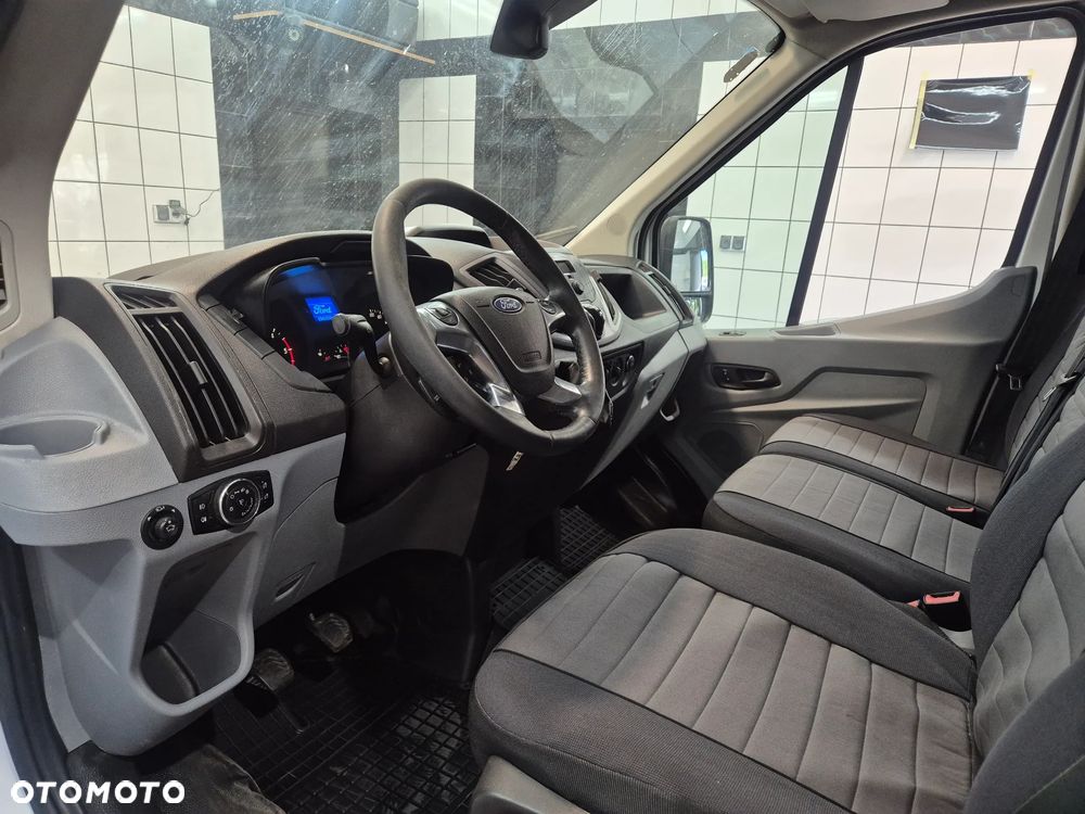 Ford TRANSIT - 3