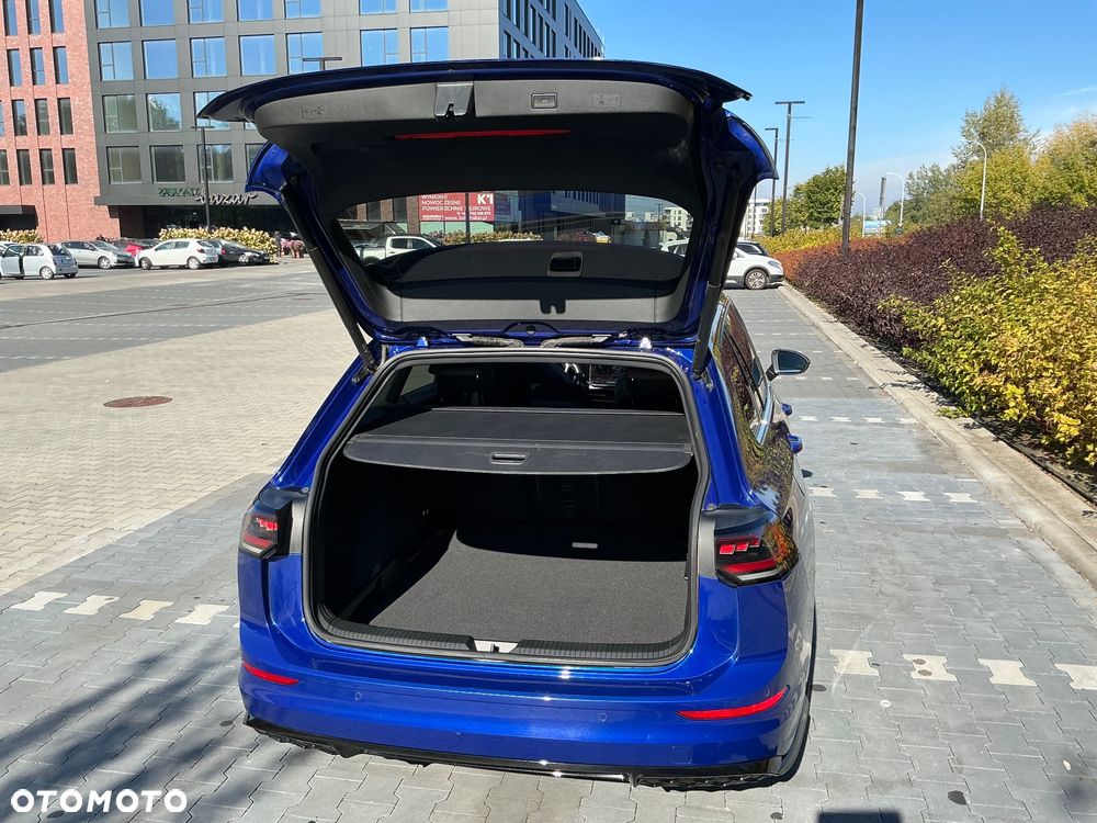 Volkswagen Golf - 22