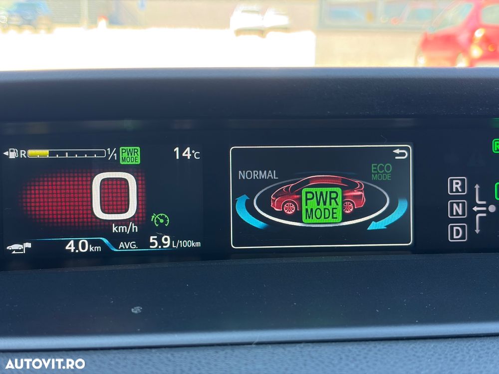 Toyota Prius (Hybrid) Executive - 18
