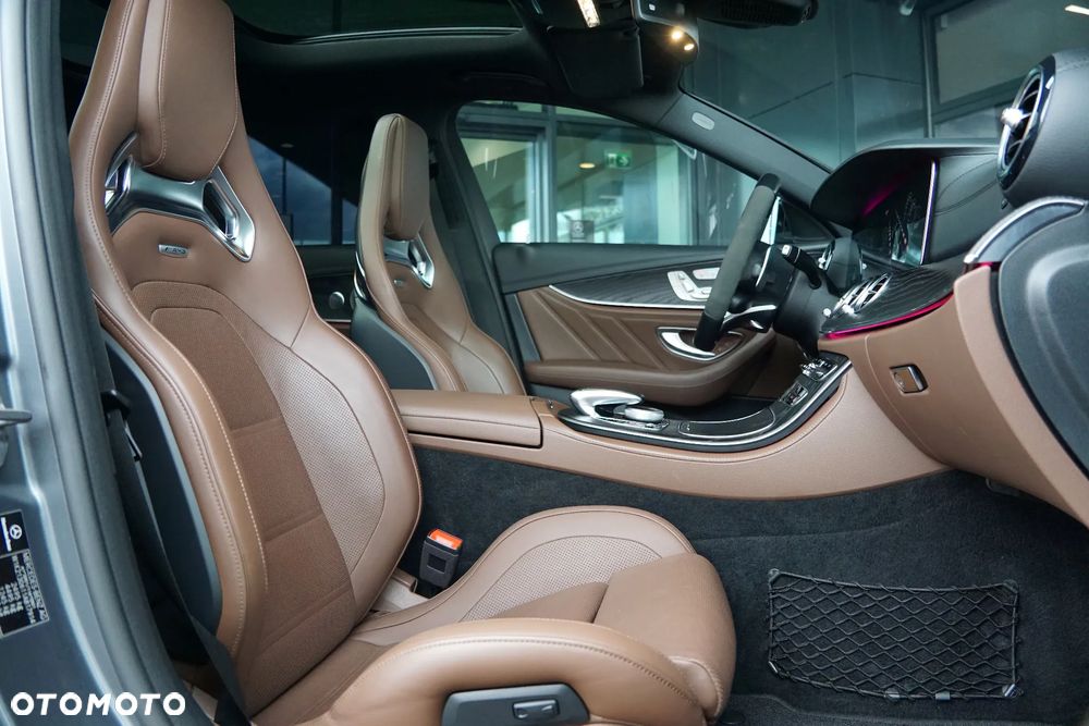 Mercedes-Benz Klasa E AMG 53 4-Matic+ - 28