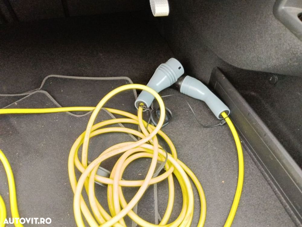 Volkswagen Passat - 10