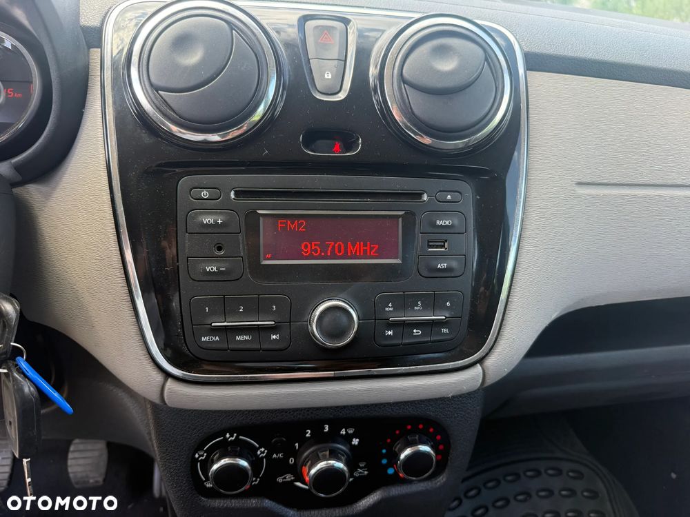 Dacia Lodgy 1.6 SCe Ambiance S&S - 13