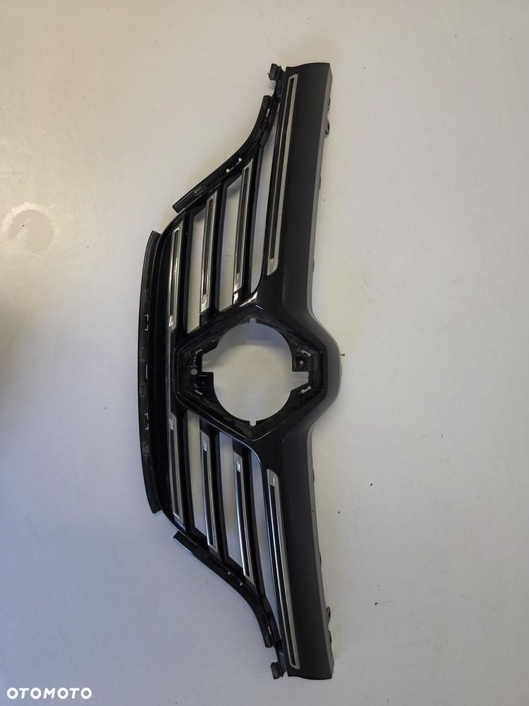 GRILL ATRAPA RENAULT MEGANE 4 IV 16-> 622568380R - 1