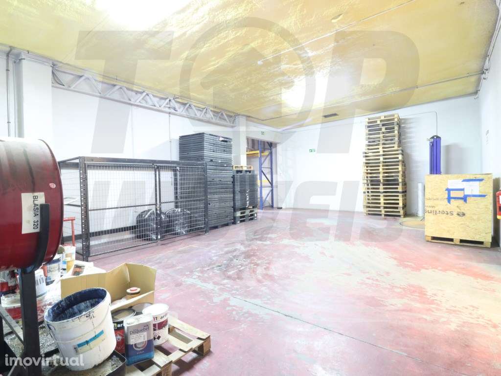 Armazém para Venda - Salvaterra de Magos - 1901.35m2 - 585.000€ - Grande imagem: 2/8