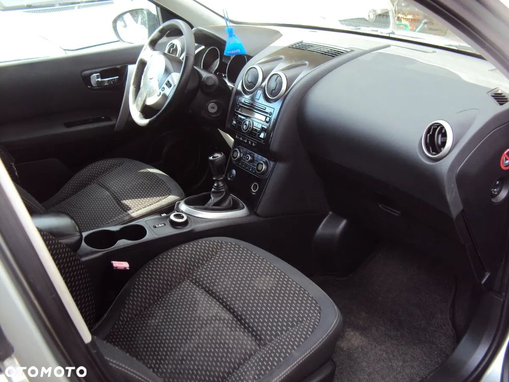 Nissan Qashqai 2.0 4 x 4 visia - 5