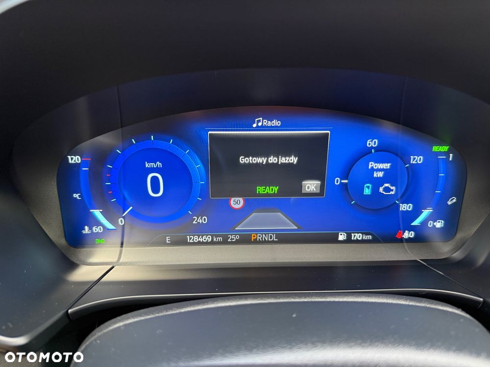 Ford Kuga 2.5 Duratec FHEV 4x4 ST-LINE X - 29