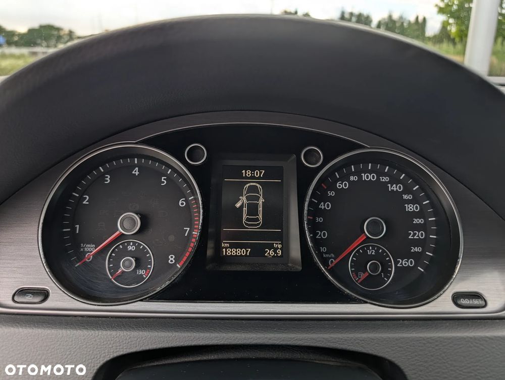 Volkswagen Passat 1.8 TSI Comfortline - 18