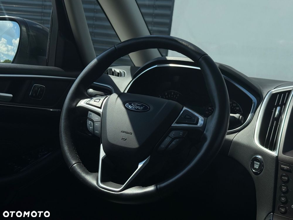 Ford Galaxy - 10