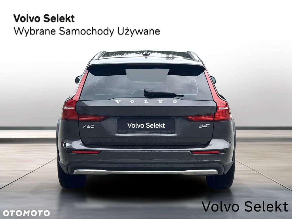 Volvo V60 Cross Country - 5