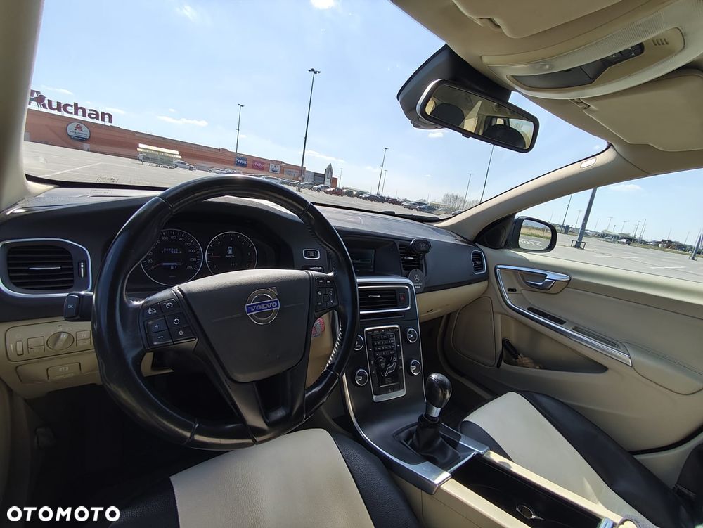 Volvo V60 D2 - 13