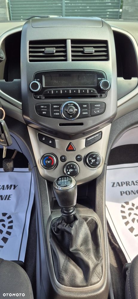Chevrolet Aveo 1.6 LTZ - 24