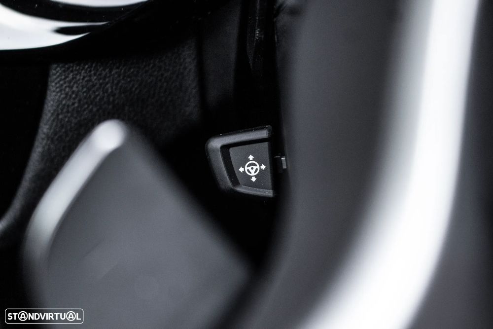 BMW 530 e Pack Desportivo M - 17