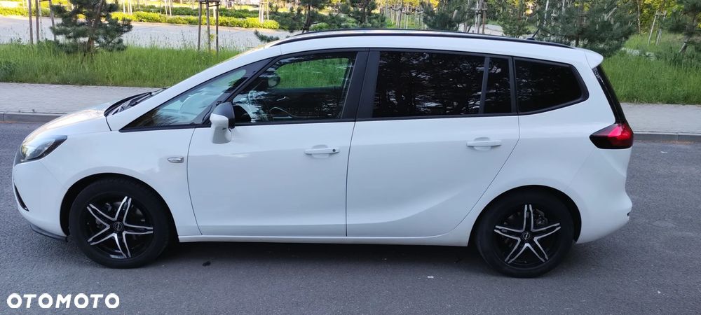 Opel Zafira - 9