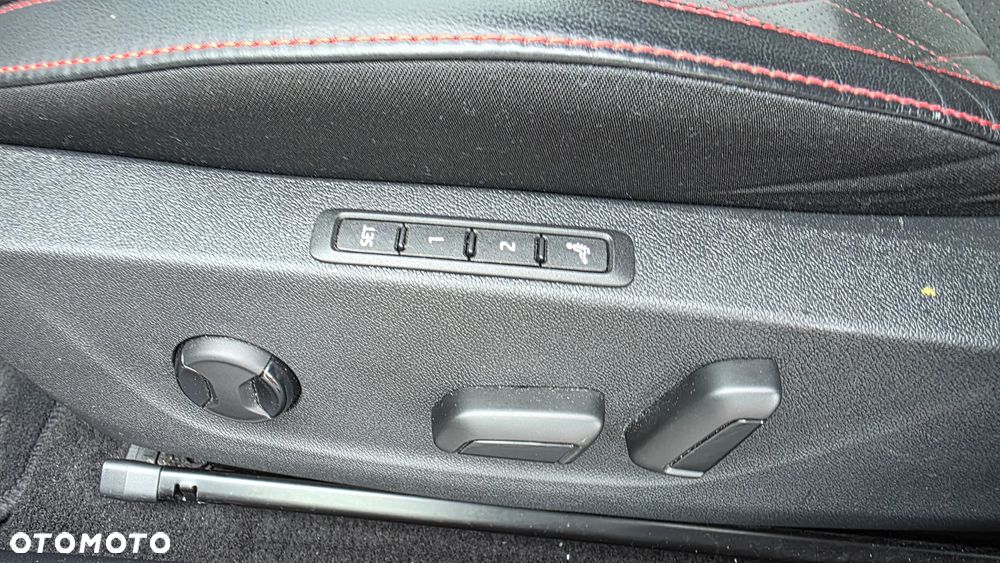 Skoda Octavia 2.0 TSI RS 245 - 27