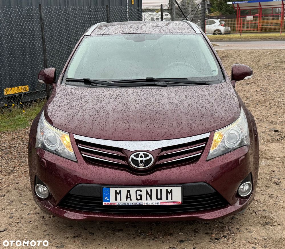 Toyota Avensis - 16