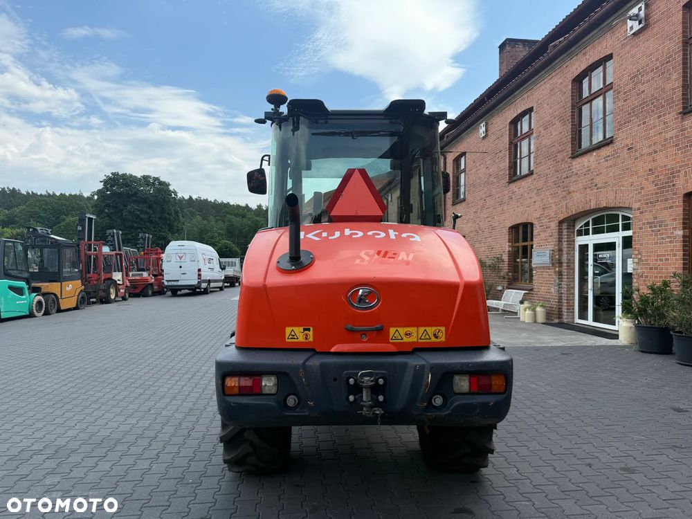 Kubota R082 - 3