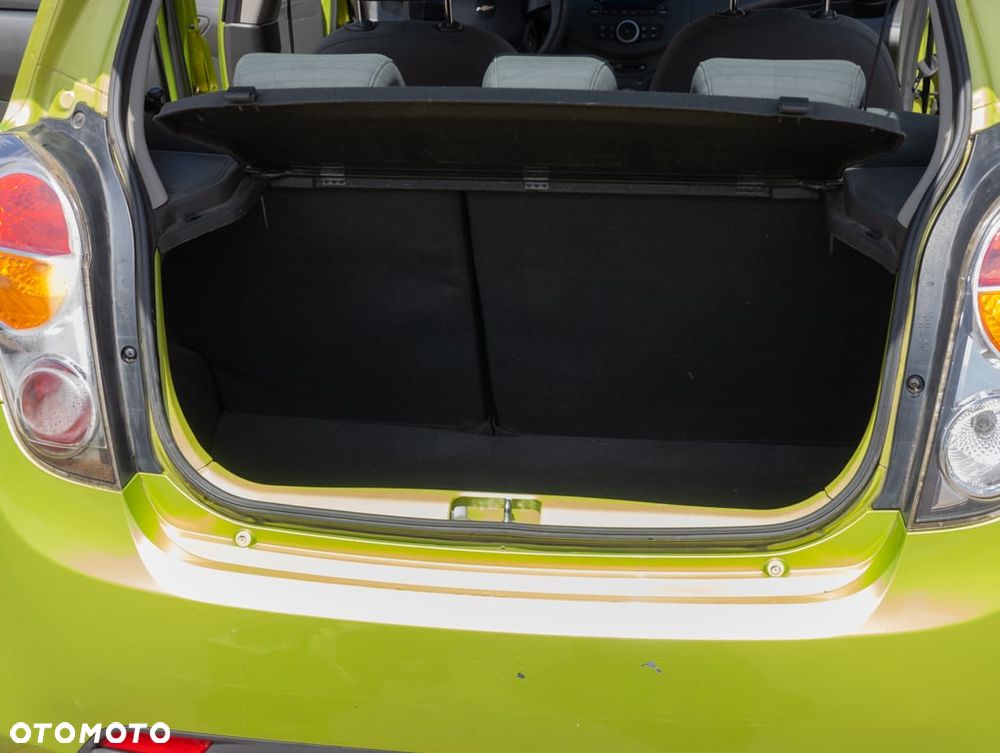 Chevrolet Spark 1.0 Base - 9