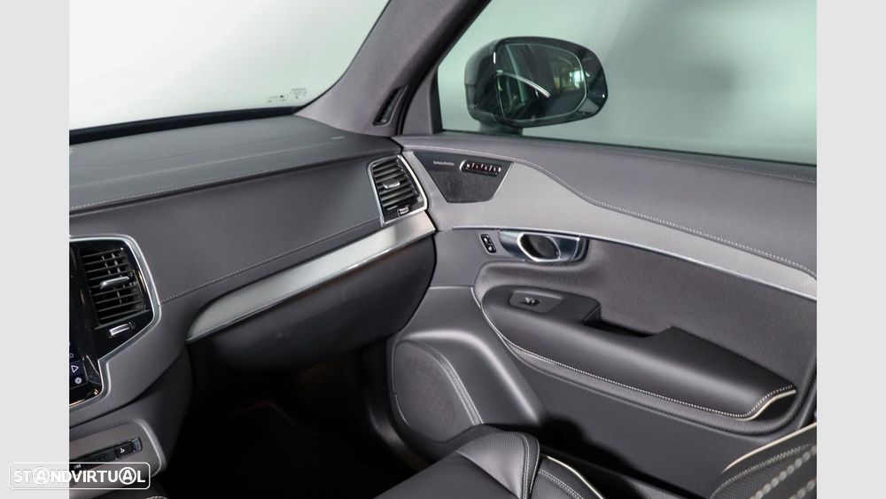 Volvo XC 90 2.0 T8 PHEV Plus Dark AWD - 19