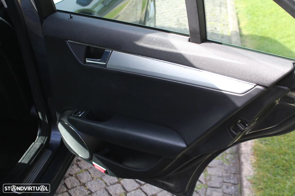 Mercedes-Benz C 220 CDi Avantgarde Aut. - 23