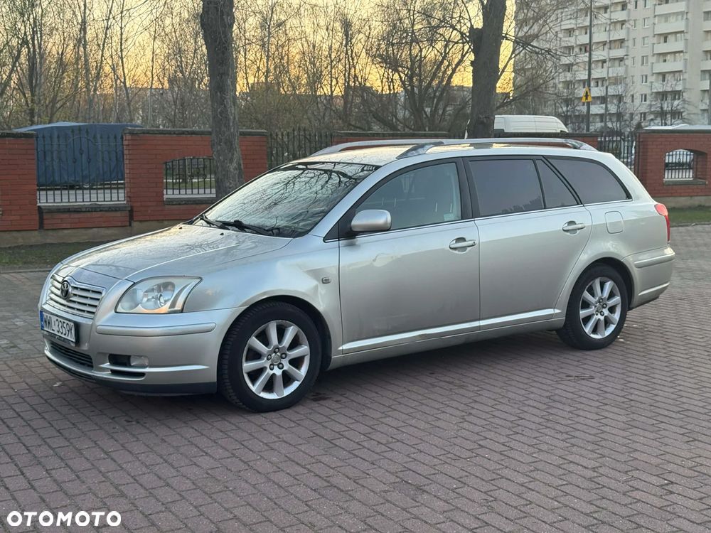 Toyota Avensis 1.8 VVT-i Sol - 2