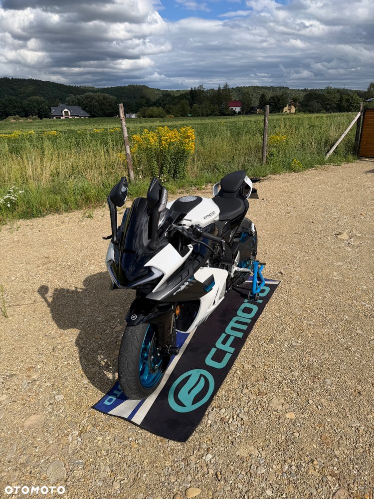 CFMoto 675SR - 4