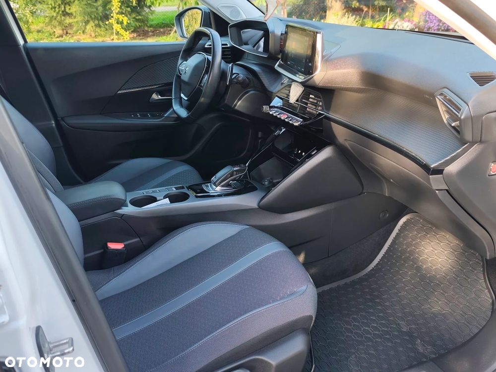 Peugeot 2008 1.5 BlueHDi Allure S&S EAT8 - 19