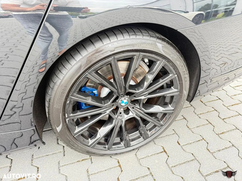 BMW Seria 7 740d xDrive MHEV - 30