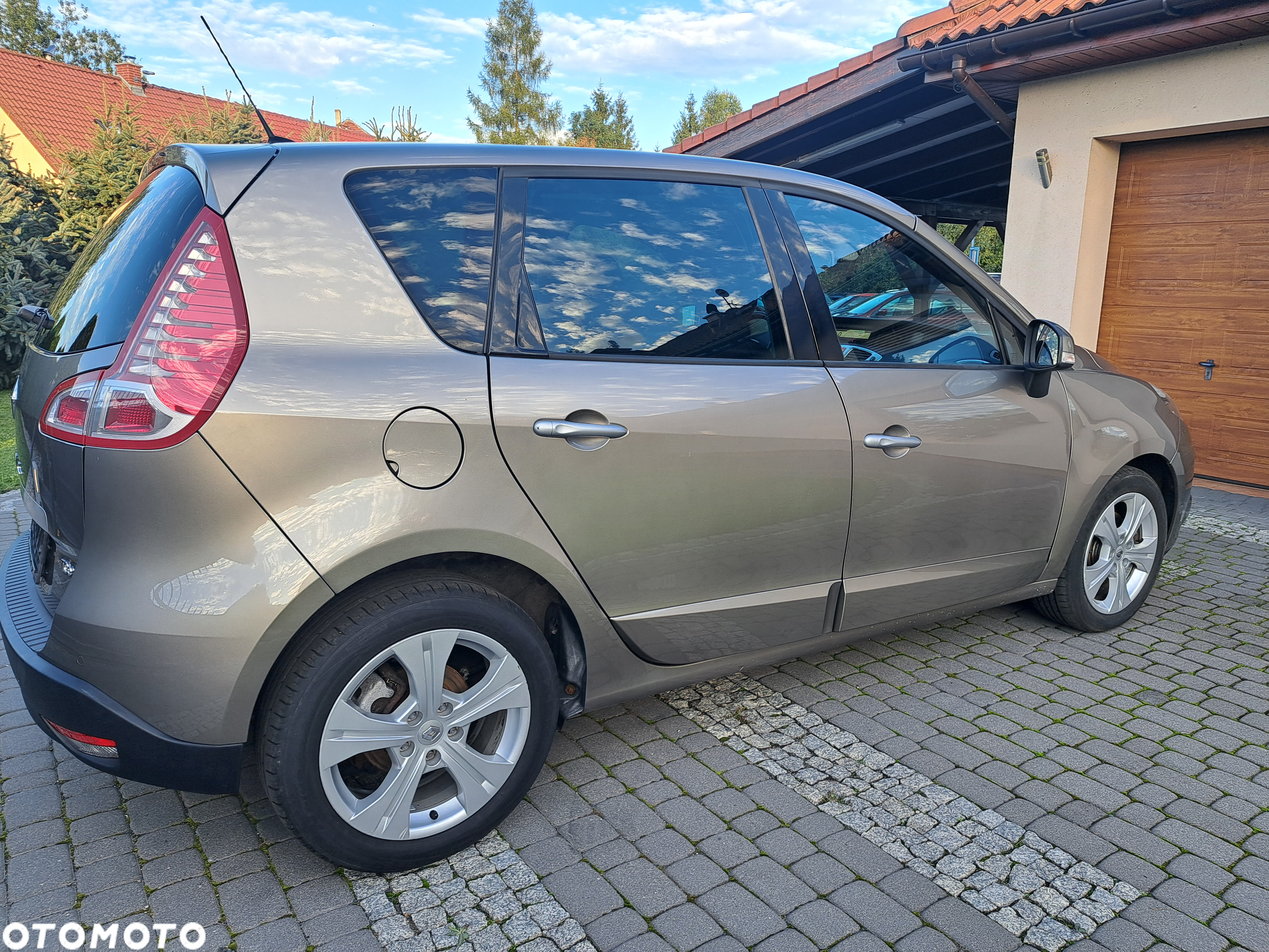 Renault Scenic 1.4 16V TCE TomTom Edition - 4