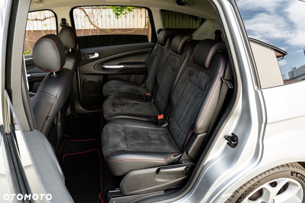 Ford S-Max 2.5 Titanium - 6