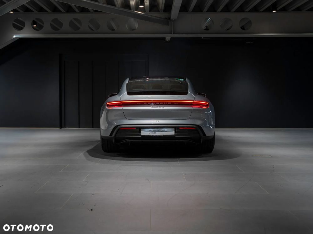 Porsche Taycan 4 - 4