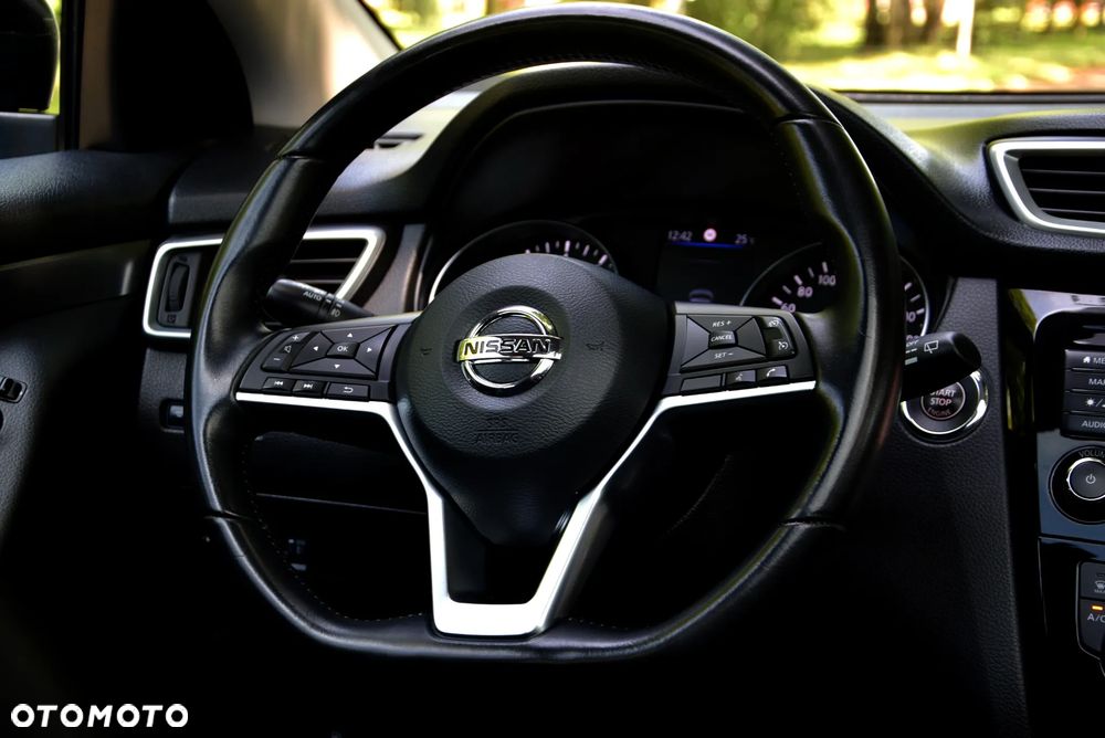 Nissan Qashqai 1.3 DIG-T N-Connecta - 18