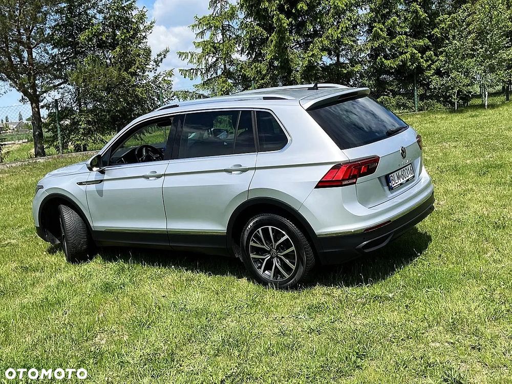 Volkswagen Tiguan - 2