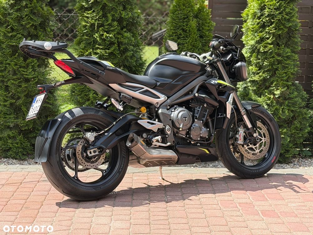 Triumph Street Triple - 4