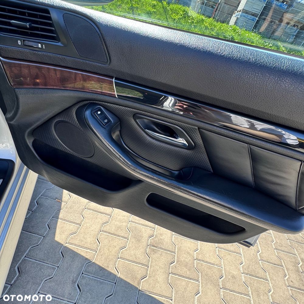BMW Seria 5 - 13