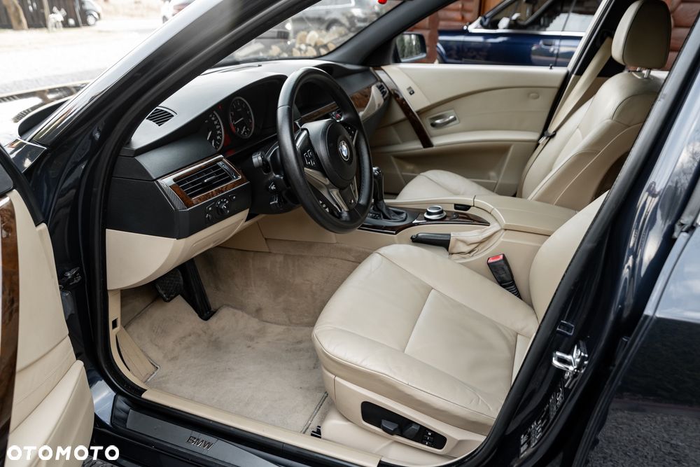 BMW Seria 5 530i - 15