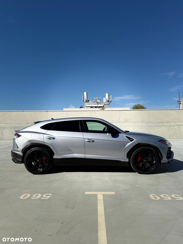 Lamborghini Urus - 3