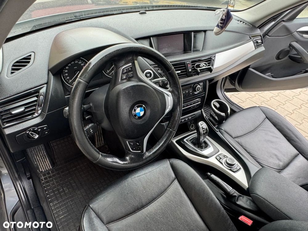 BMW X1 xDrive20d - 10