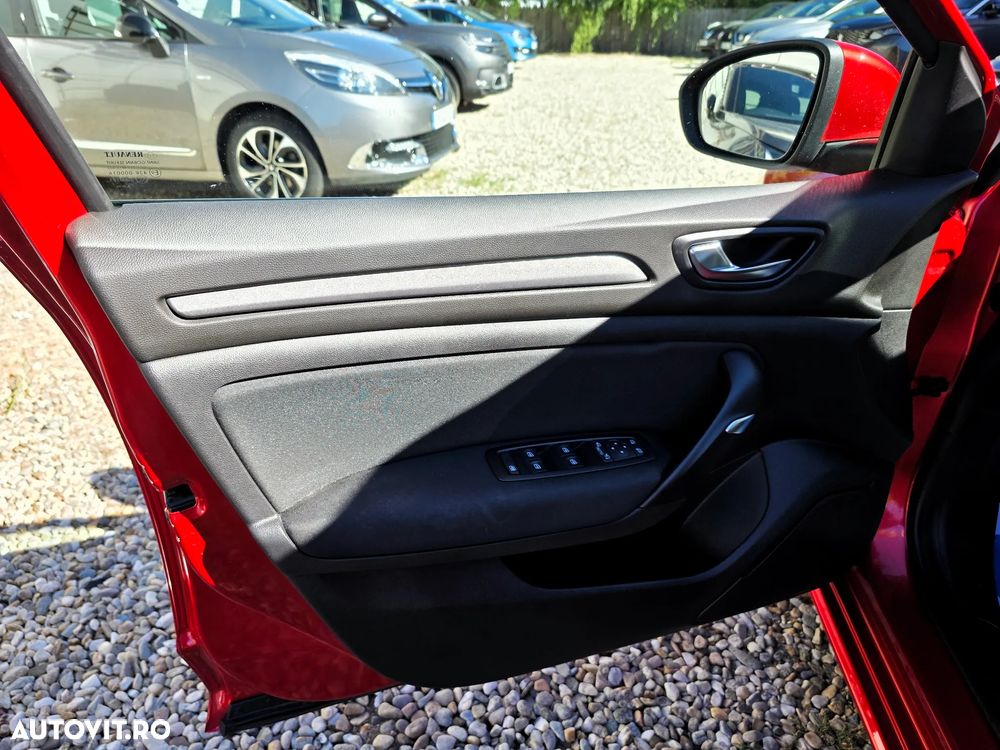 Renault Megane E-TECH Plug-in 160 INTENS - 21