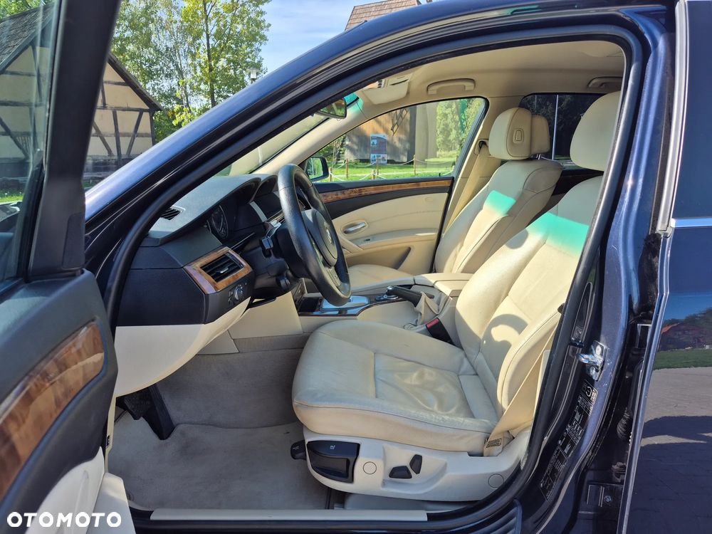BMW Seria 5 520i Edition Exclusive - 23